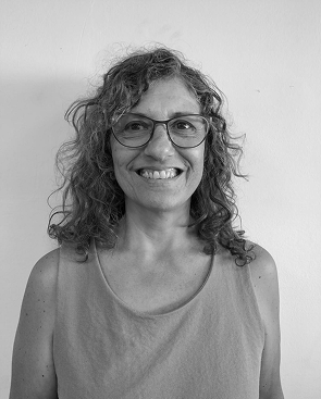 <b>Adriana Morando </b> <br> Instructora de Mindfulness